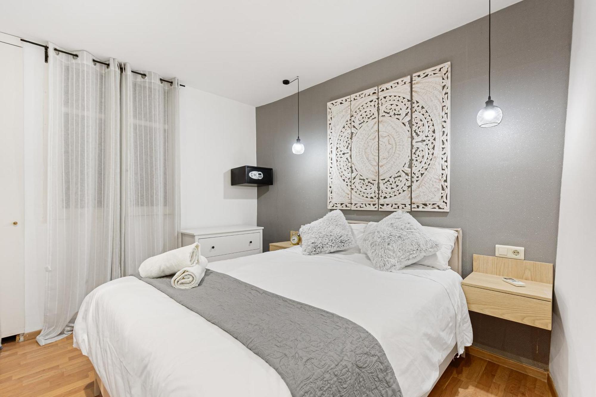 Urbanchicmalaga 2Bedroom Oasis In Historic Malaga Centre Esterno foto